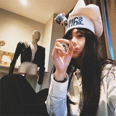 成为顶级明星的前一天海报